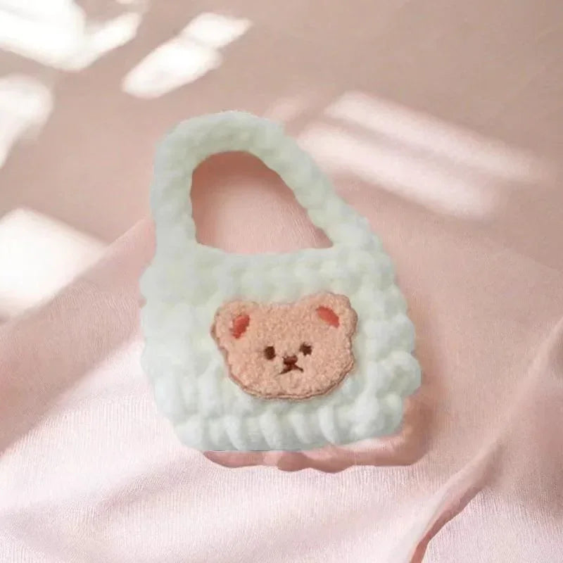 mini sac en peluche pour ranger le kit de crochet