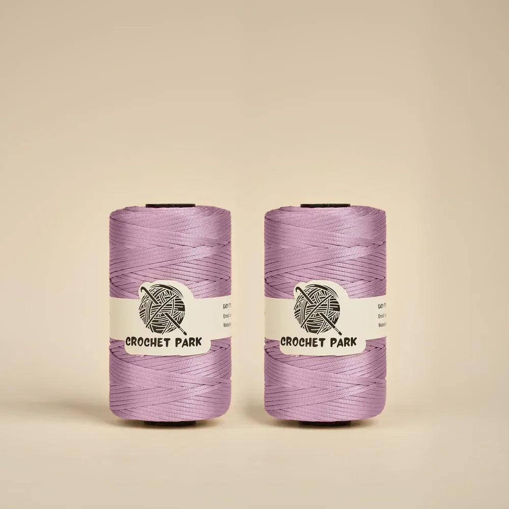 Aveline Glimmer Flat Yarn