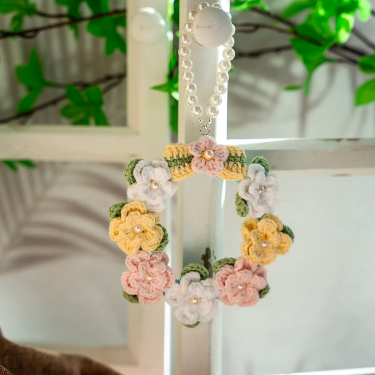 Mini couronne au crochet (terminée)