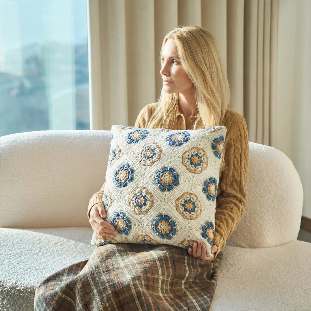 CrochetPark™ Delft Pillow Kit