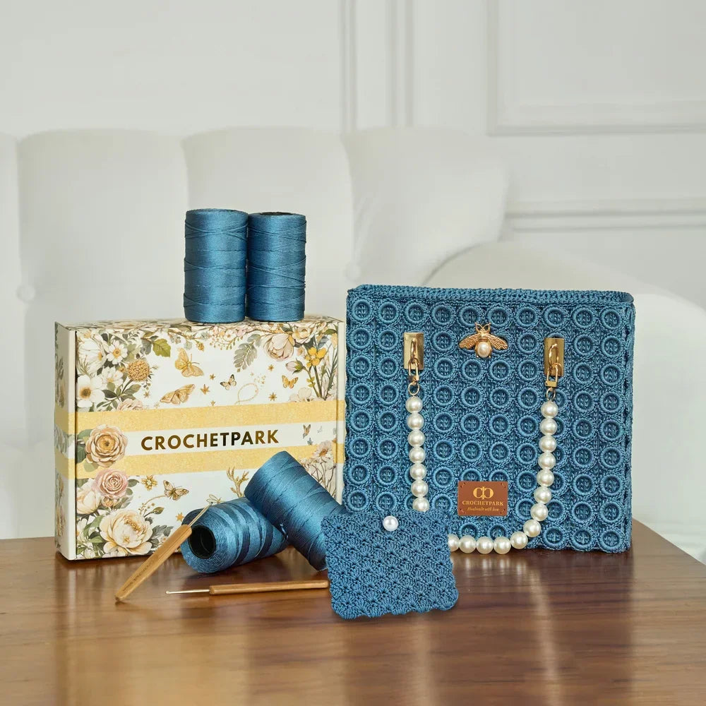 CrochetPark™ Pearl Bee Crochet Bag Kit