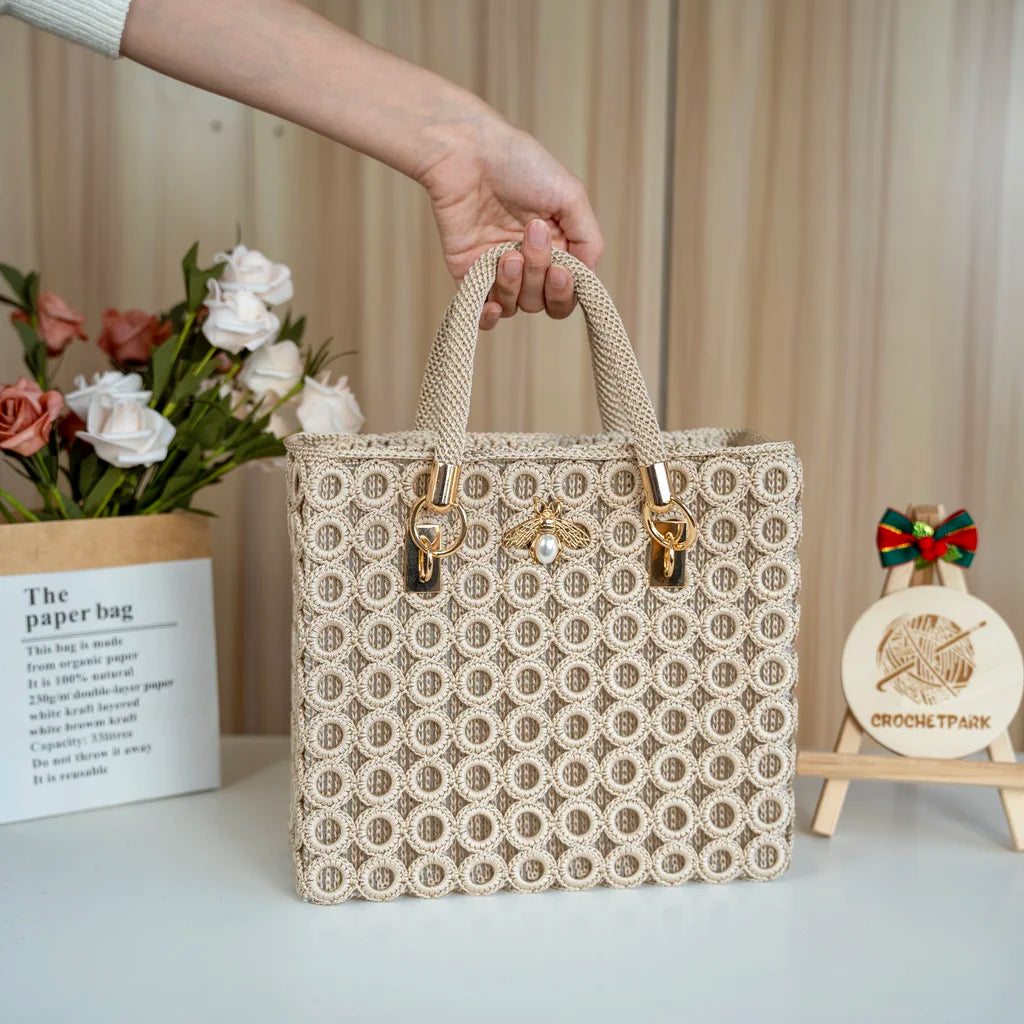 CrochetPark™ Garden Bee Crochet Bag Kit