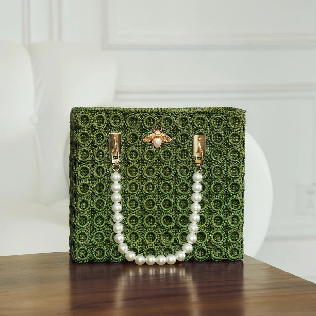 CrochetPark™ Pearl Bee Crochet Bag Kit