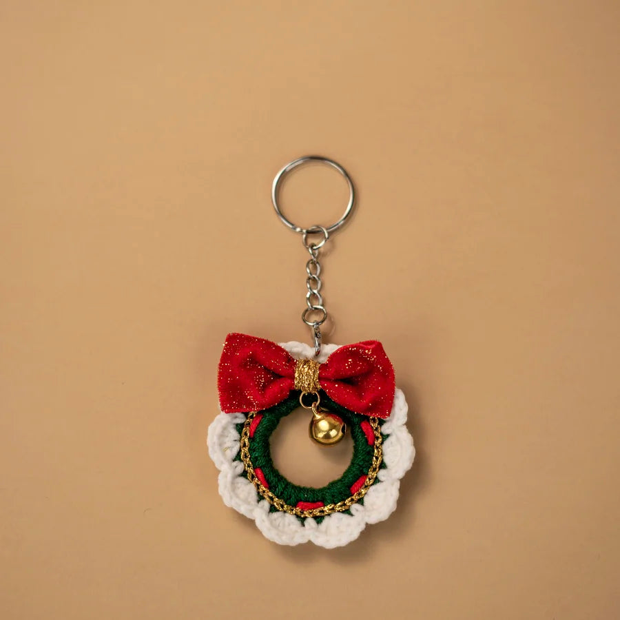 CrochetPark™ Handgefertigter gehäkelter Weihnachtsschlüsselanhänger