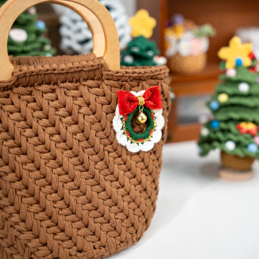 CrochetPark™ Handgefertigter gehäkelter Weihnachtsschlüsselanhänger