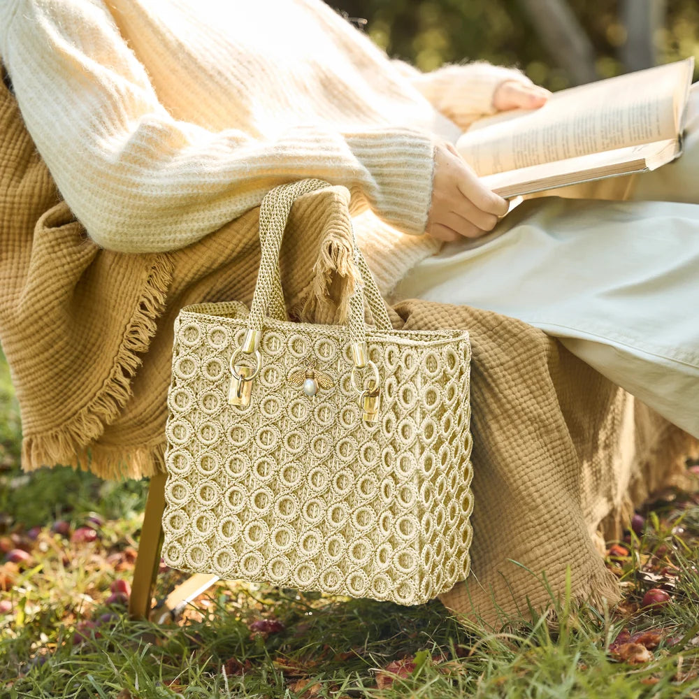 CrochetPark™ Garden Bee Crochet Bag Kit