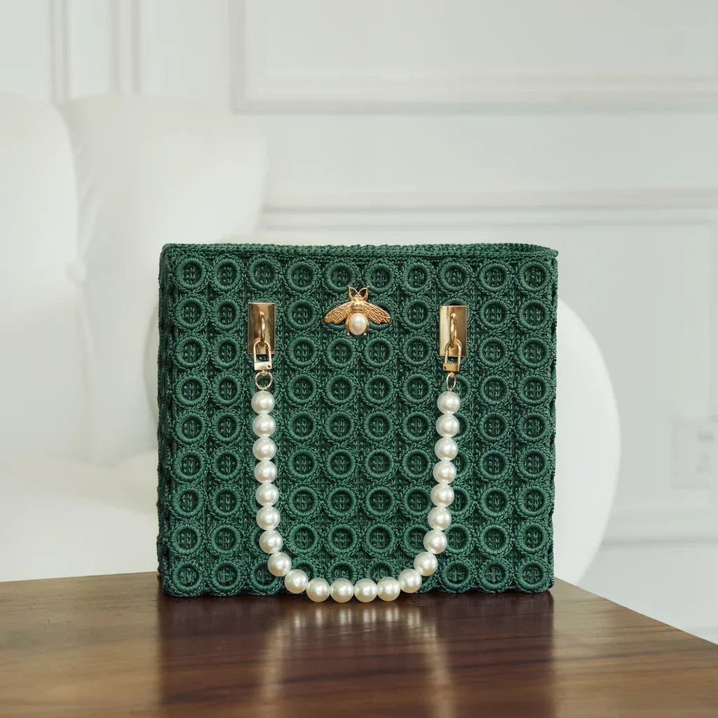 CrochetPark™ Pearl Bee Crochet Bag Kit