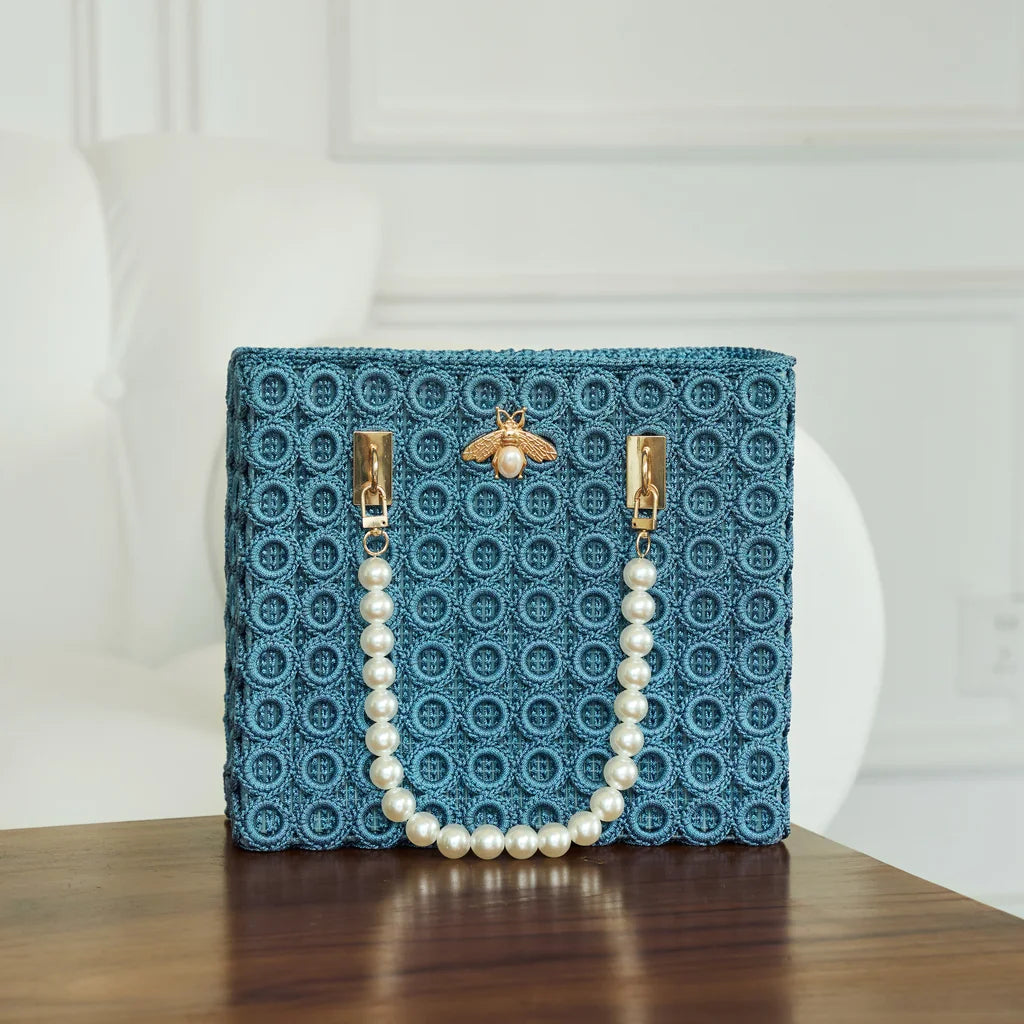CrochetPark™ Pearl Bee Crochet Bag Kit