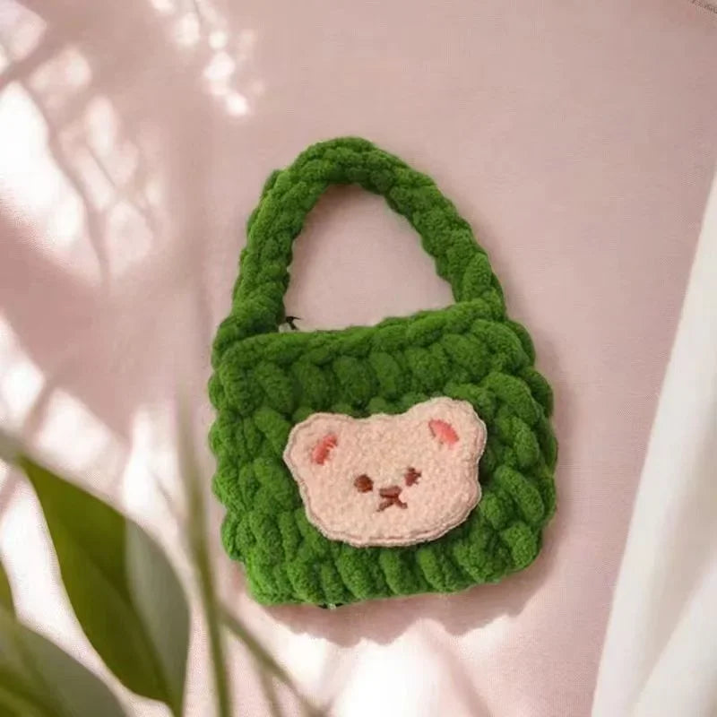 mini sac en peluche pour ranger le kit de crochet