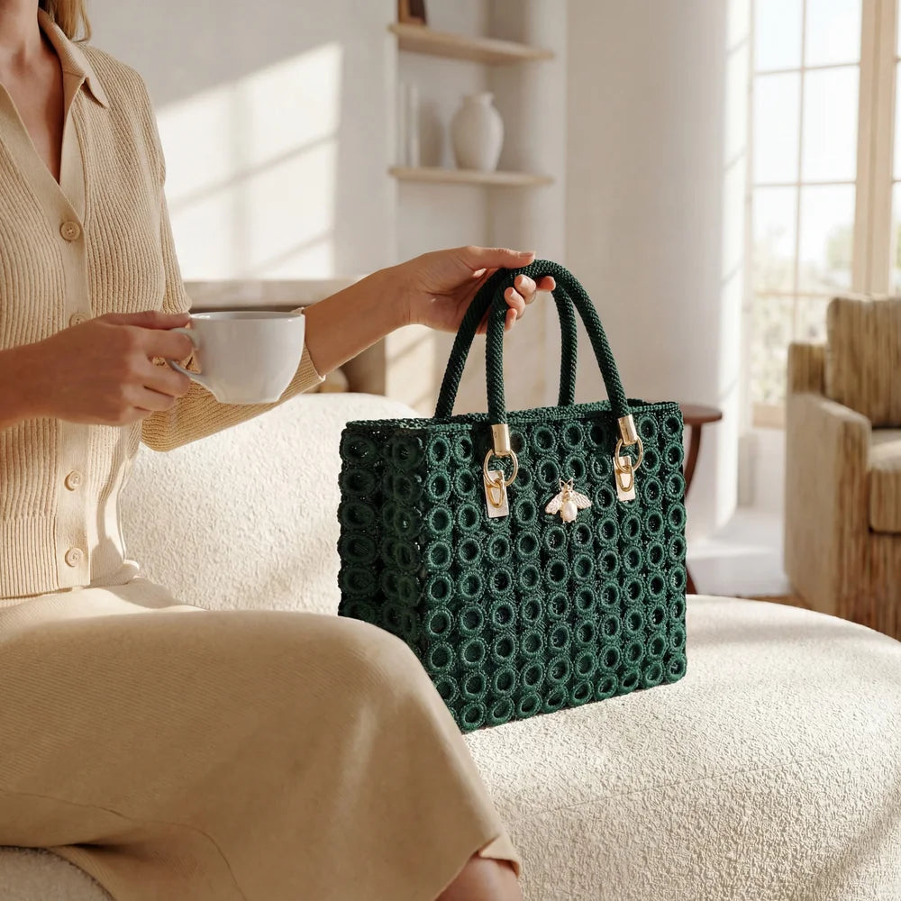 CrochetPark™ Garden Bee Crochet Bag Kit