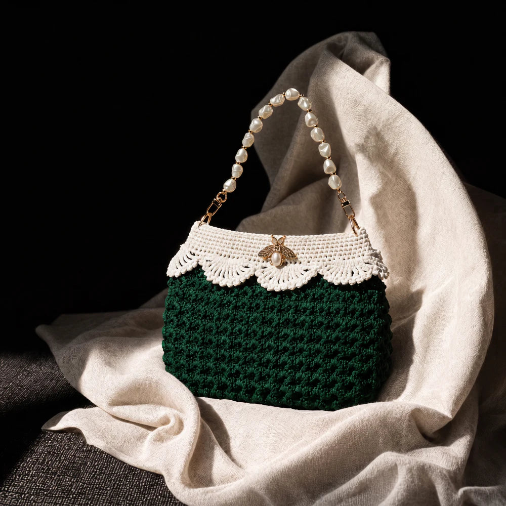 Garden Bee Pearl Purse Kit