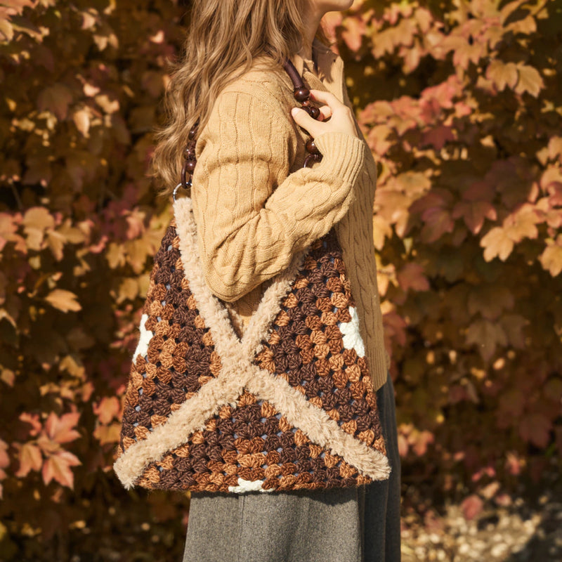 Winter holiday hobo crochet kit