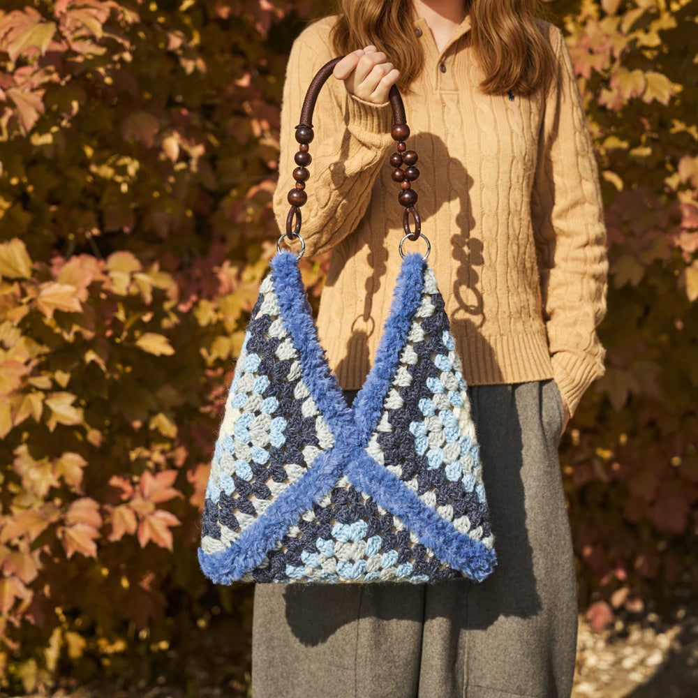 Winter holiday wool hobo crochet kit