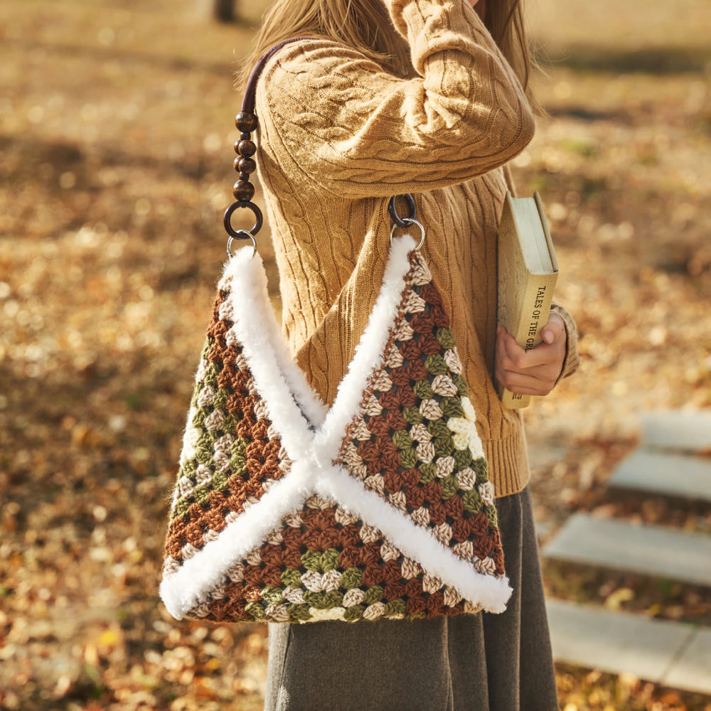 Winter holiday wool hobo crochet kit