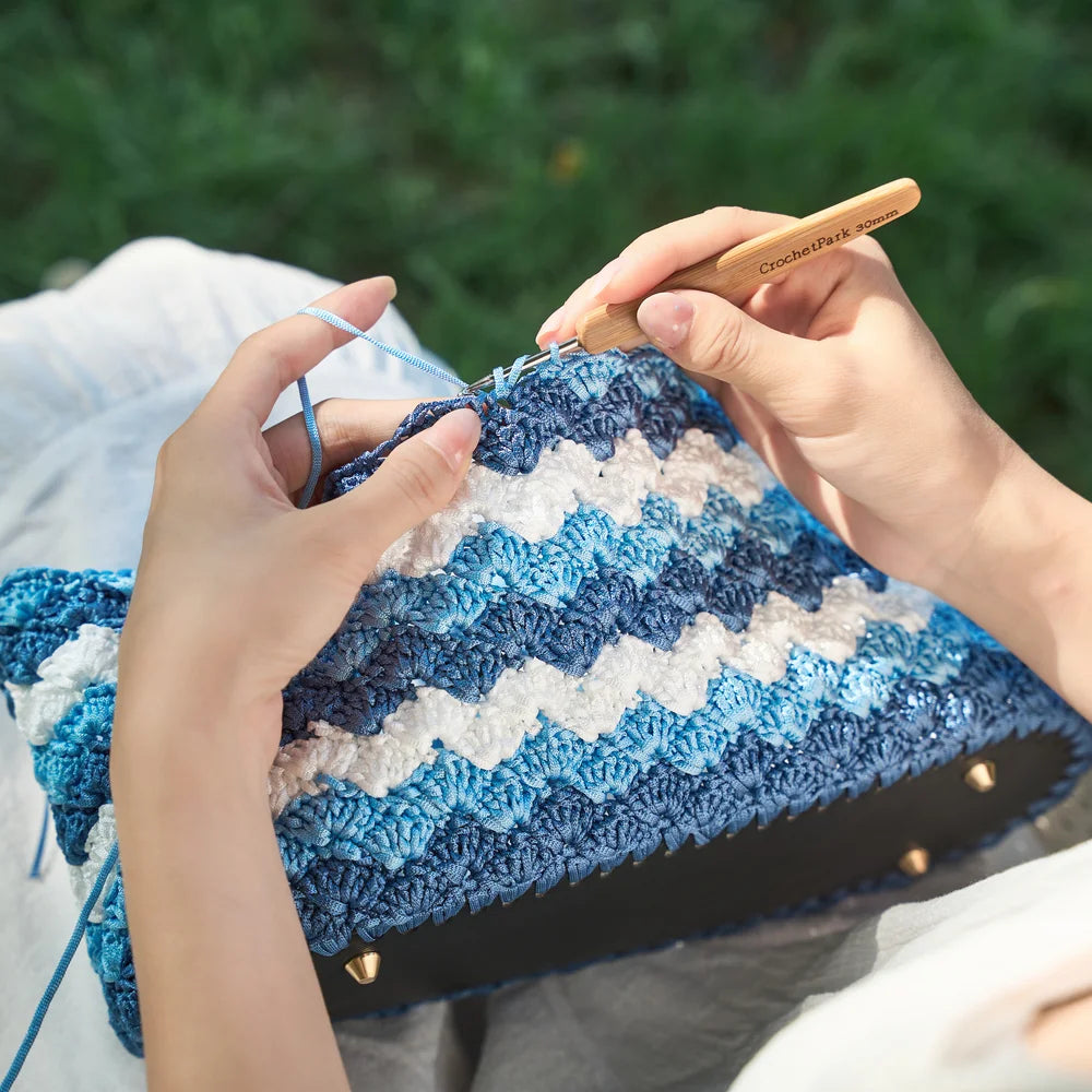 Seabreaze Wave Tote Crochet Kit